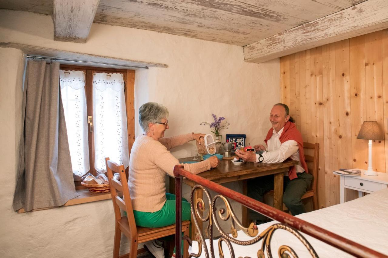 B&B Casa Quaroni Anzino ภายนอก รูปภาพ